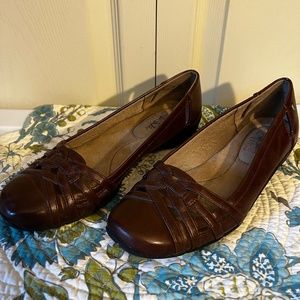 Life Stride Soft System Walnut Color  8.5W